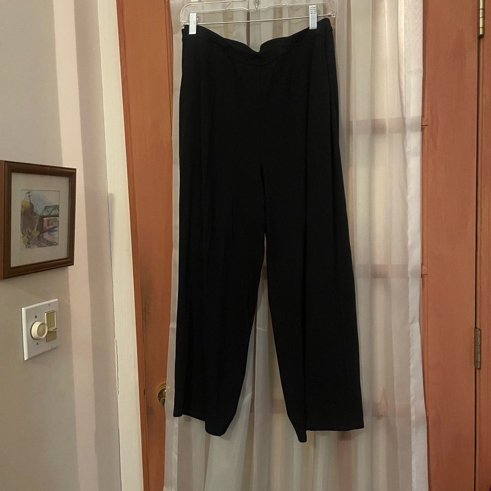 Jjill Wearever crop pants. Never worn.